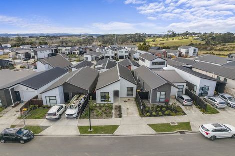 Photo of property in 14 Horokaka Street, Massey, 0614