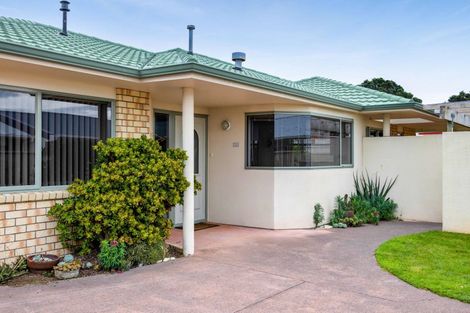 Photo of property in 21a Clemow Road, Fitzroy, New Plymouth, 4312