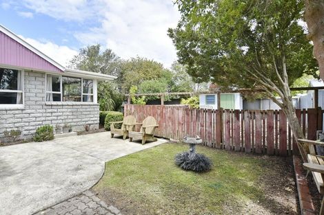 Photo of property in 6 Coates Place, Rangiora, 7400