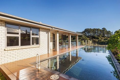 Photo of property in 6 Lees Cove, Karaka, Papakura, 2113