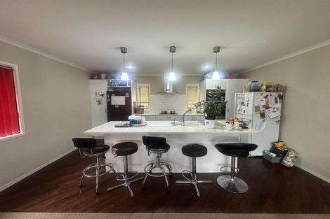 Photo of property in 4 Bluejacket Place, Whitby, Porirua, 5024