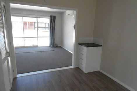 Photo of property in 4/28 Aikmans Road, Merivale, Christchurch, 8014