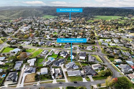 Photo of property in 19 Alexandra Street, Riverhead, 0820