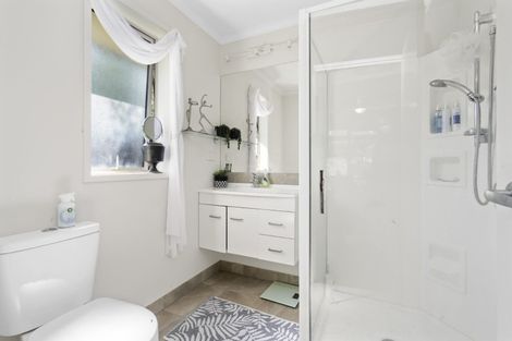 Photo of property in 24 Trauzer Place, Flagstaff, Hamilton, 3210