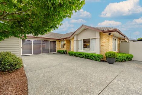 Photo of property in 9 Millstone Lane, Henderson, Auckland, 0612