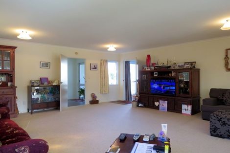 Photo of property in 90 Victoria Street, Coromandel, 3506