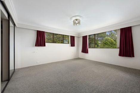 Photo of property in 14 King Charles Drive, Kingsley Heights, Upper Hutt, 5018