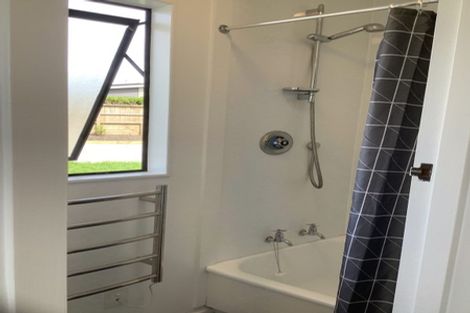 Photo of property in 18 Newberry Place, Richmond Heights, Taupo, 3330