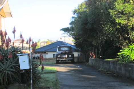 Photo of property in 13 Banksia Place, Goodwood Heights, Auckland, 2105