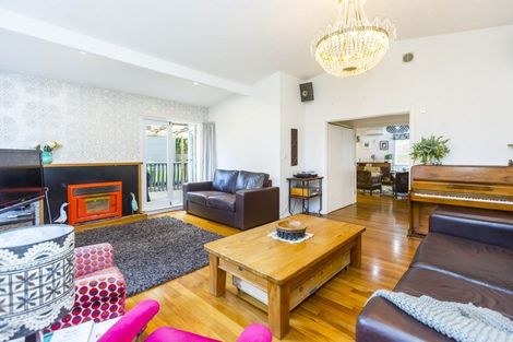 Photo of property in 54 Chatsworth Road, Silverstream, Upper Hutt, 5019