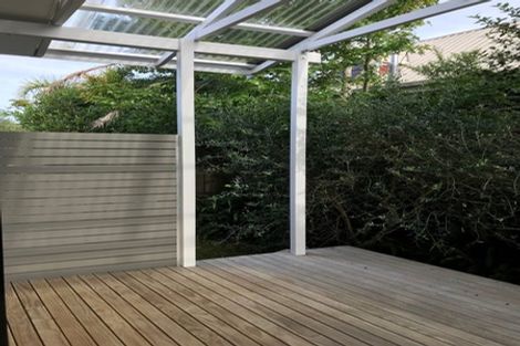 Photo of property in 12 Atlantis Place, Totara Vale, Auckland, 0629