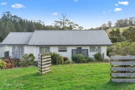 Photo of property in 86 Matakohe Wharf Road, Matakohe, 0593