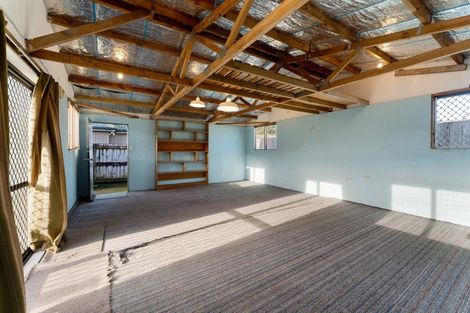 Photo of property in 10 Cambridge Street, Tawa, Wellington, 5028