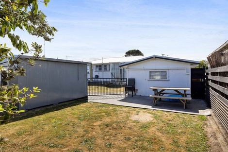 Photo of property in 14 Buchanan Place, Hawera, 4610