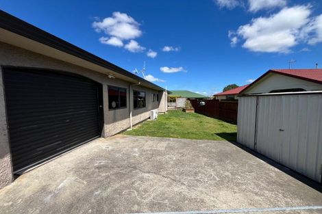 Photo of property in 70 Parnell Heights, Kelvin Grove, Palmerston North, 4414