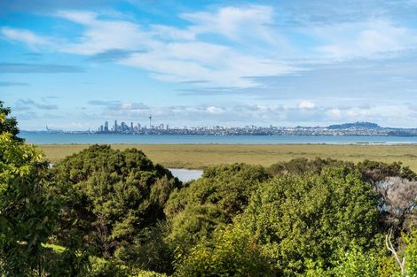 Photo of property in 13 Constable Lane, West Harbour, Auckland, 0618