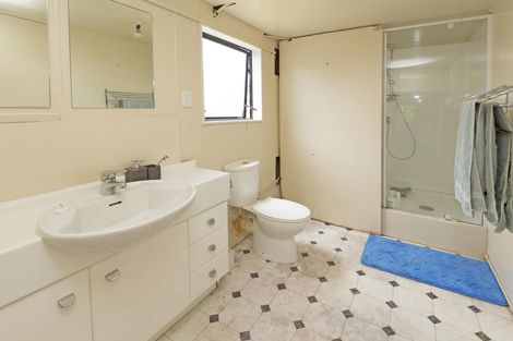 Photo of property in 42 Elliston Crescent, Stanmore Bay, Whangaparaoa, 0932