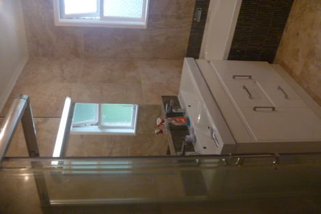 Photo of property in 13 Knox Road, Hillpark, Auckland, 2102