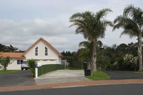 Photo of property in 39 Cloverfields Drive, Waimauku, 0812