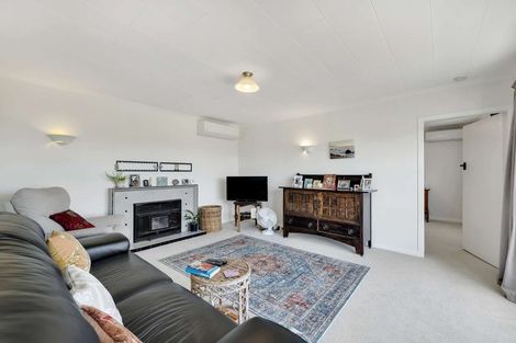 Photo of property in 17 Oxford Street, Waikari, 7420