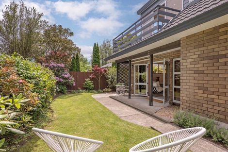 Photo of property in 2/19 Manor Place, Bryndwr, Christchurch, 8053