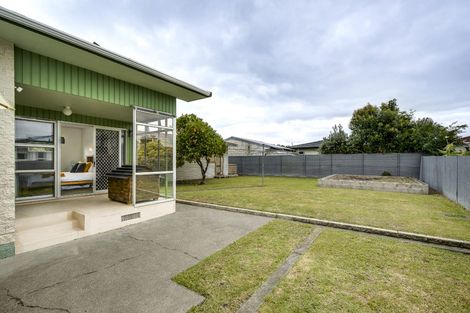 Photo of property in 35 Coventry Avenue, Tamatea, Napier, 4112