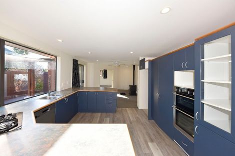 Photo of property in 10 Courtfield Close, Parklands, Christchurch, 8083