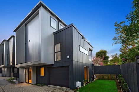 Photo of property in 201d Hurstmere Road, Takapuna, Auckland, 0622