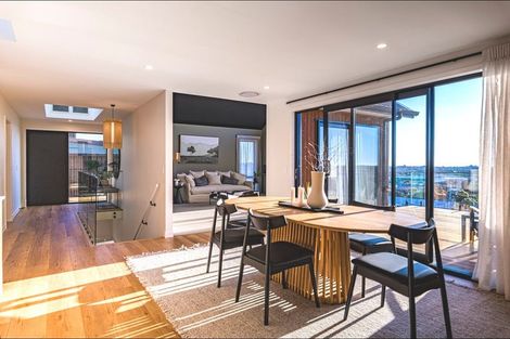 Photo of property in 37 Ruapehu Street, Paraparaumu, 5032