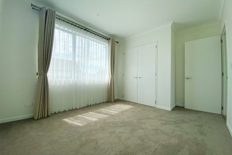 Photo of property in 37b Forrest Hill Road, Milford, Auckland, 0620