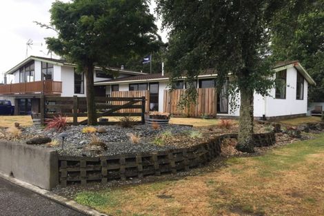 Photo of property in 69 Park Road, Carterton, 5713