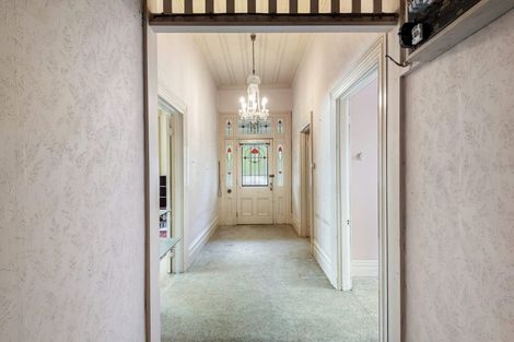 Photo of property in 10 Cheltenham Road, Devonport, Auckland, 0624