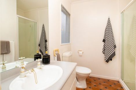 Photo of property in 84 Churchill Drive, Taradale, Napier, 4112