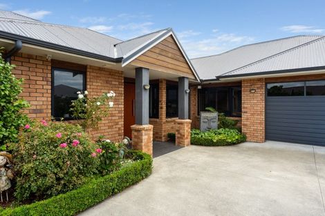 Photo of property in 5 Crabapple Close, Milson, Palmerston North, 4414