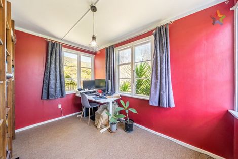 Photo of property in 1 Cleland Crescent, Naenae, Lower Hutt, 5011
