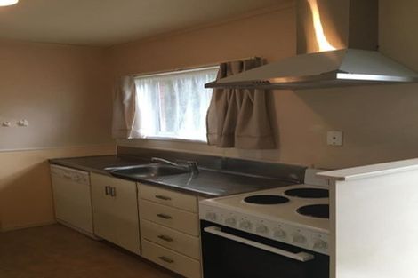 Photo of property in 1/81 Hutchinson Avenue, New Lynn, Auckland, 0600