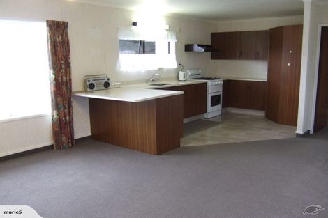 Photo of property in 7/2 Broadway, Waitara, 4320