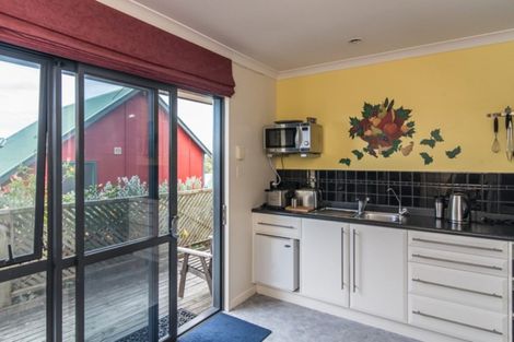 Photo of property in 7 Sunset Terrace, Waikanae Beach, Waikanae, 5036