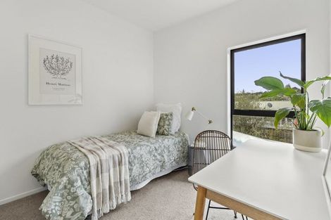 Photo of property in 5c Hillcrest Avenue, Hillcrest, Auckland, 0627