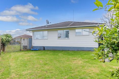 Photo of property in 2/19 Moncrieff Avenue, Clendon Park, Auckland, 2103