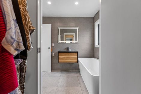 Photo of property in 140 Vale Street, Otumoetai, Tauranga, 3110