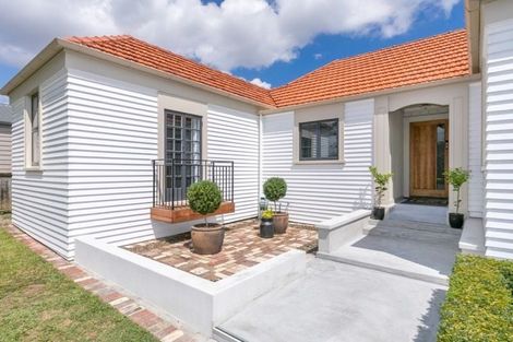 Photo of property in 5 Casey Avenue, Fairfield, Hamilton, 3214