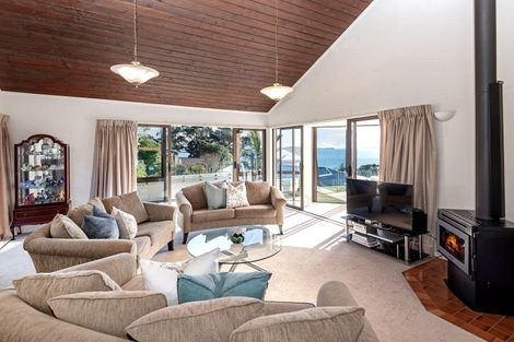 Photo of property in 153 Mellons Bay Road, Mellons Bay, Auckland, 2014