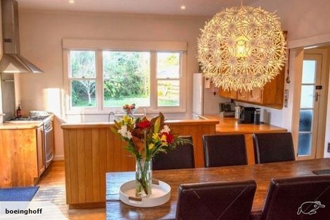 Photo of property in 6 Willowbrook Place, Titirangi, Auckland, 0604