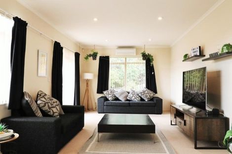 Photo of property in 18a Philson Terrace, Browns Bay, Auckland, 0630