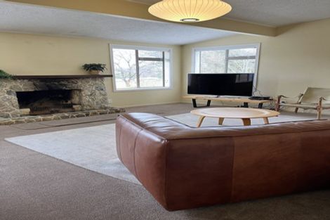 Photo of property in 261 Beacon Point Road, Wanaka, 9305