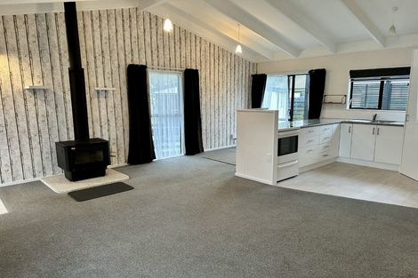 Photo of property in 4 Kirkcaldie Grove, Levin, 5510