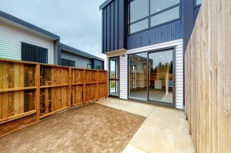 Photo of property in 7/62 Spenmoor Street, Newlands, Wellington, 6037