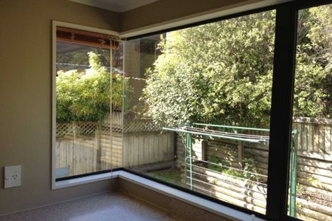 Photo of property in 31b Avonleigh Road, Green Bay, Auckland, 0604