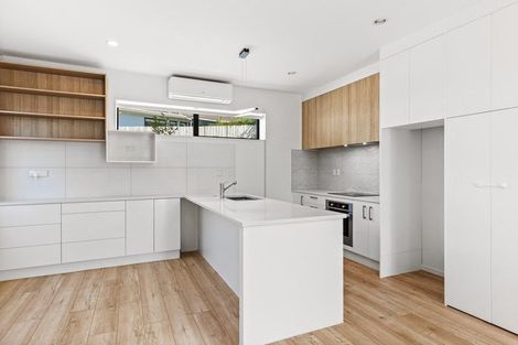 Photo of property in 4a Trengove Place, West Harbour, Auckland, 0618